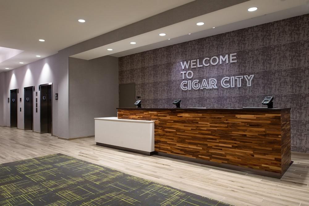 Home2 Suites By Hilton Tampa Downtown Channel District Экстерьер фото