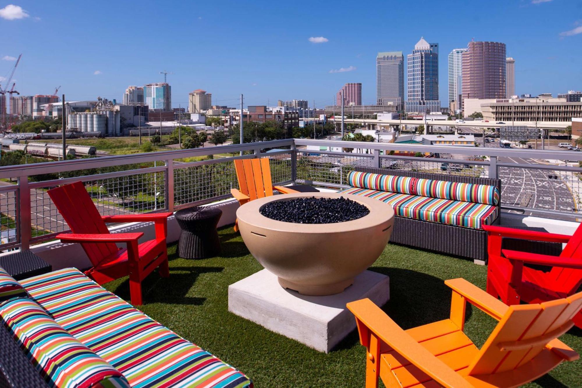 Home2 Suites By Hilton Tampa Downtown Channel District Экстерьер фото